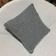 Подушка вязаная, серая, 45х45 см