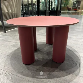 Журнальный столик HYPPO TABLE Ø70 H.37 4 LEGS ,PAINTED RED CARMINE WITH RED CARMINE HPL TOP